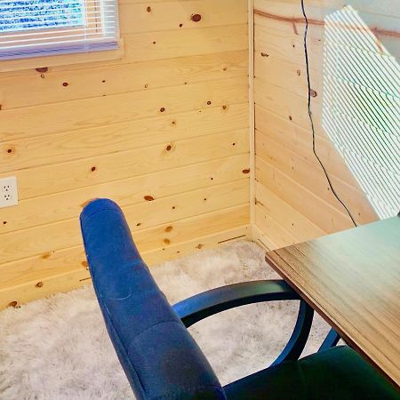 Cute Sedona Green-Certified Cedar Tiny Home Котънууд Екстериор снимка
