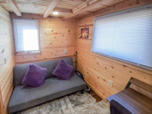 Cute Sedona Green-Certified Cedar Tiny Home Котънууд Екстериор снимка